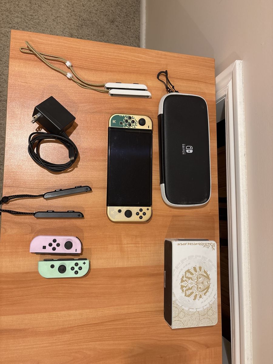 Nintendo Switch OLED Model Legend of Zelda: Tears of the Kingdom Edition Bundle