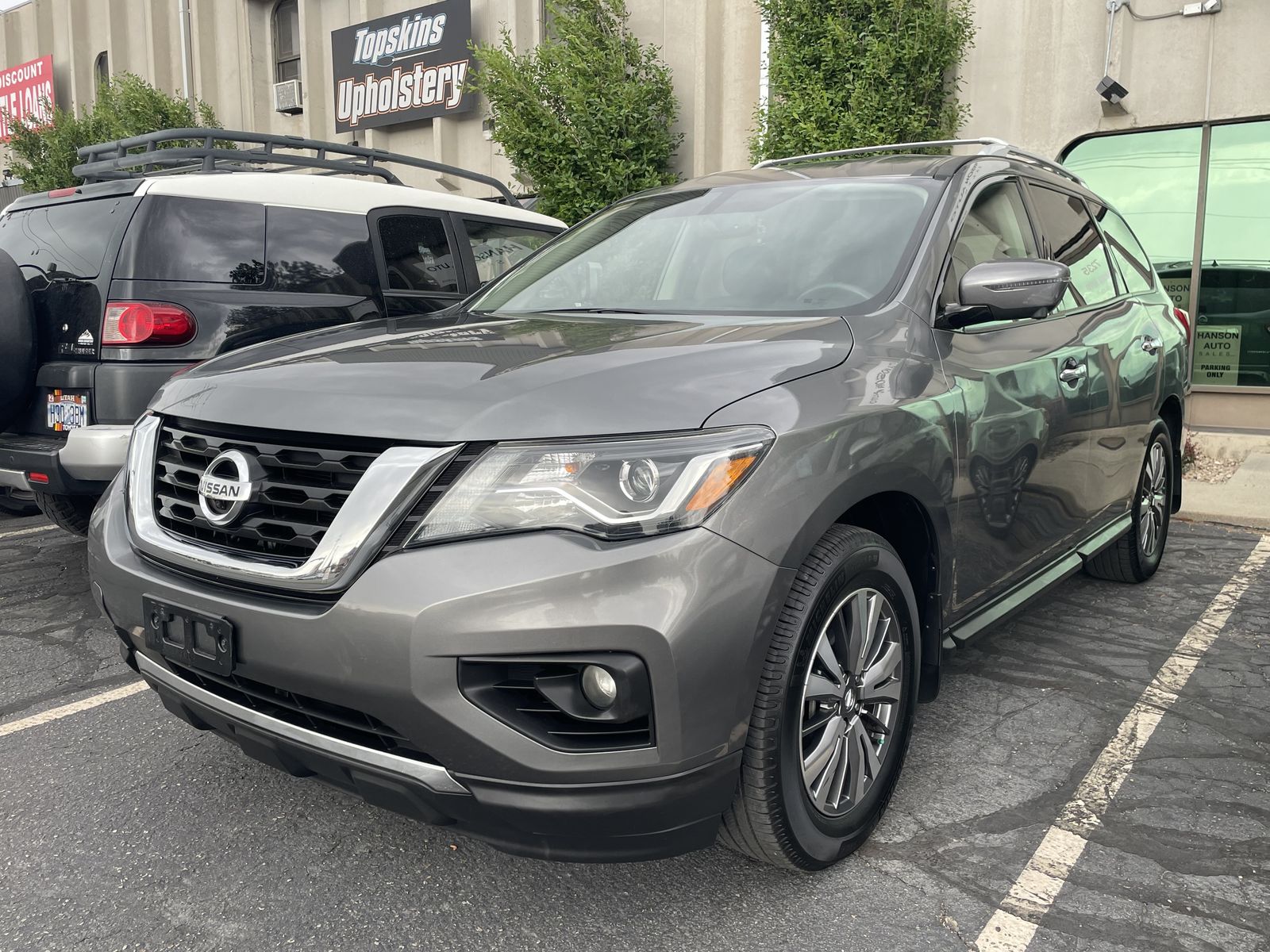 2020 Nissan Pathfinder SL