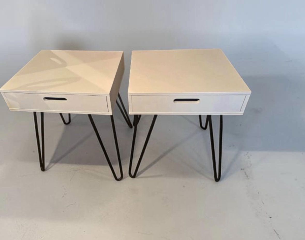 Set of Two Mid-Century Modern White Nightstands with Hairpin Legs