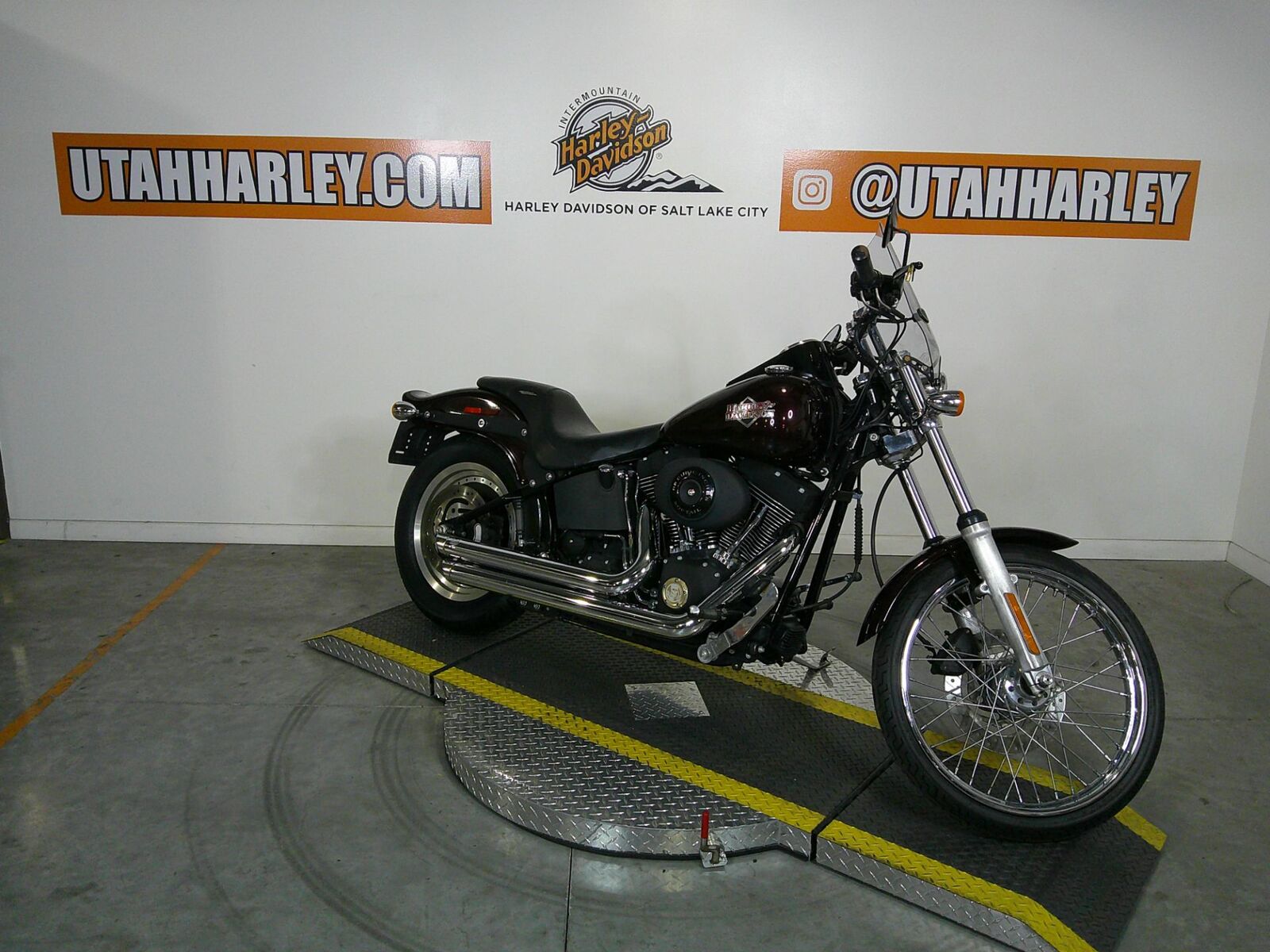 Harley-Davidson 2005 FXSTB/FXSTBI Softail Night Train