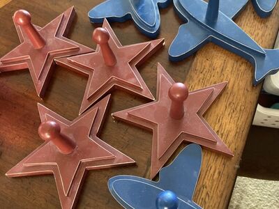 Star Or Airplane Wall pegs