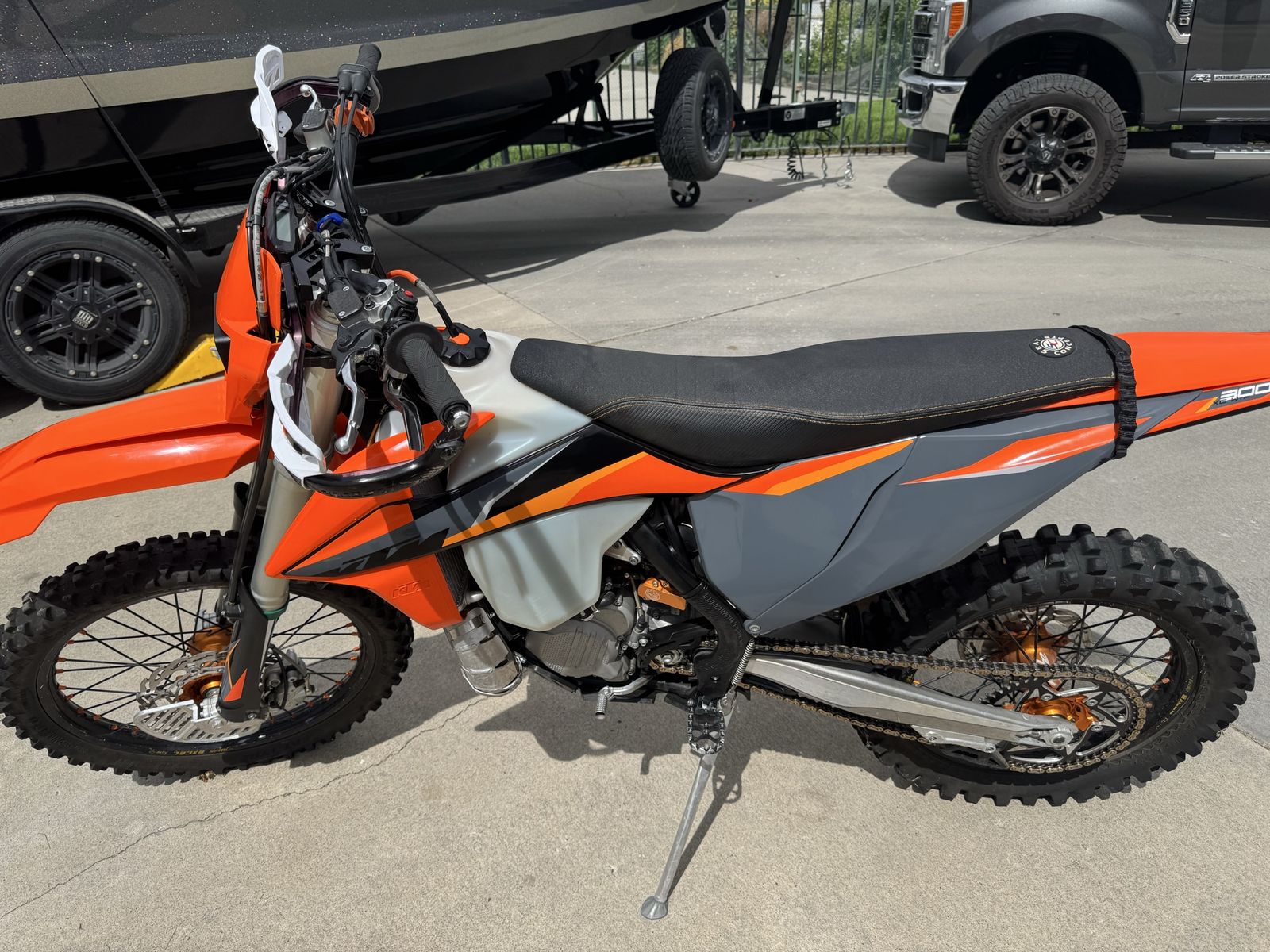 KTM 300 xcw - Low Hours, Excellent Condition, ready for the trail