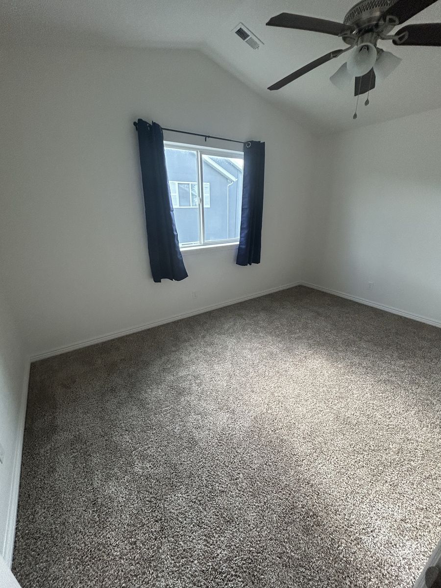 Seeking roommate. Master bedroom for rent