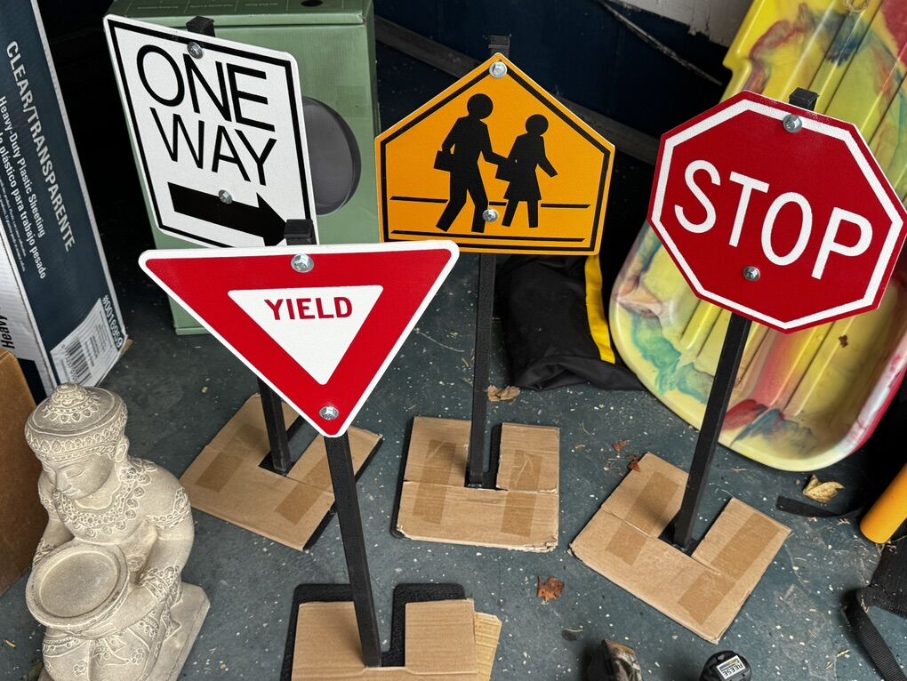 Miniature Metal Street Signs - New in box
