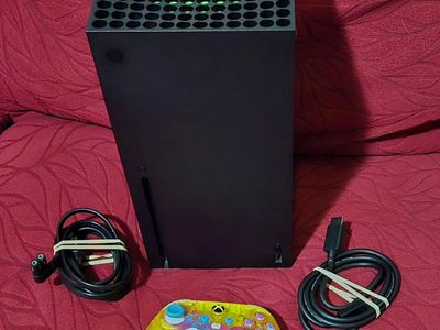1tb Xbox Series X with 1 controller! Trades considered!