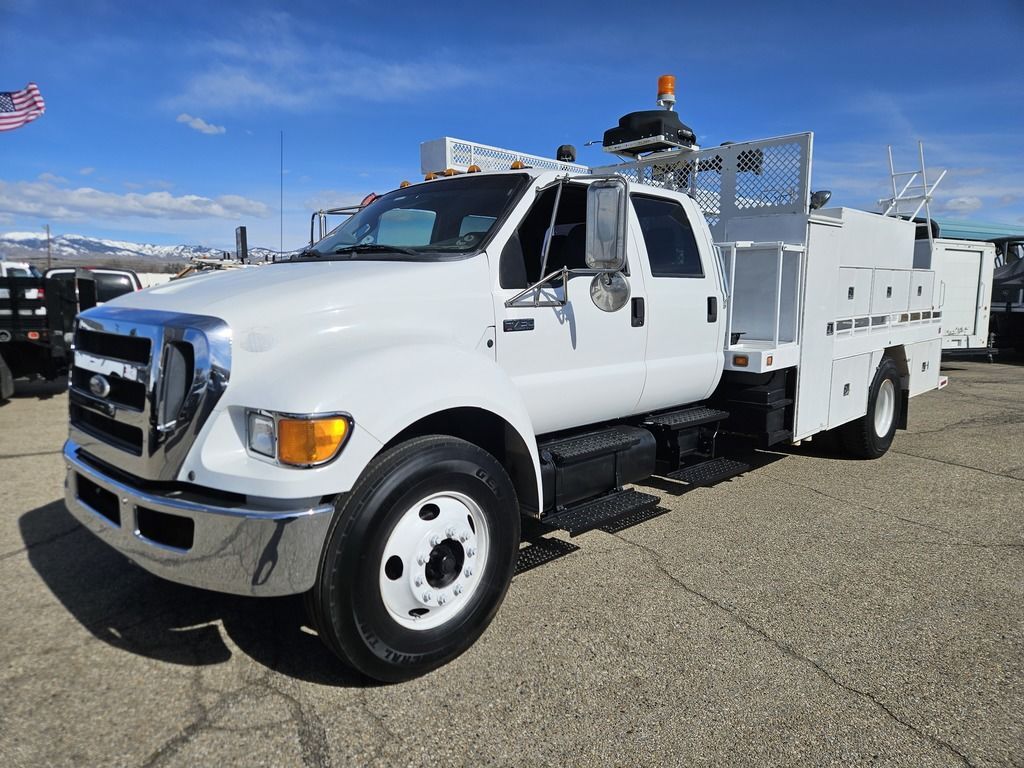 2011 Ford F-750 Super Duty 