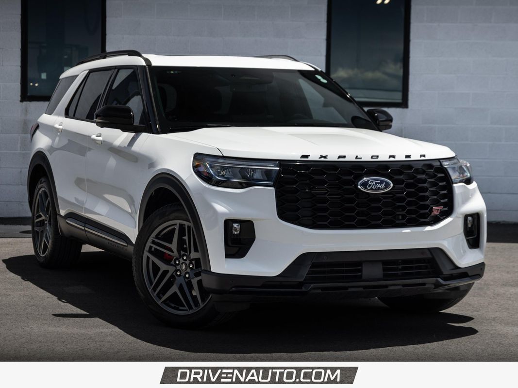 2025 Ford Explorer ST
