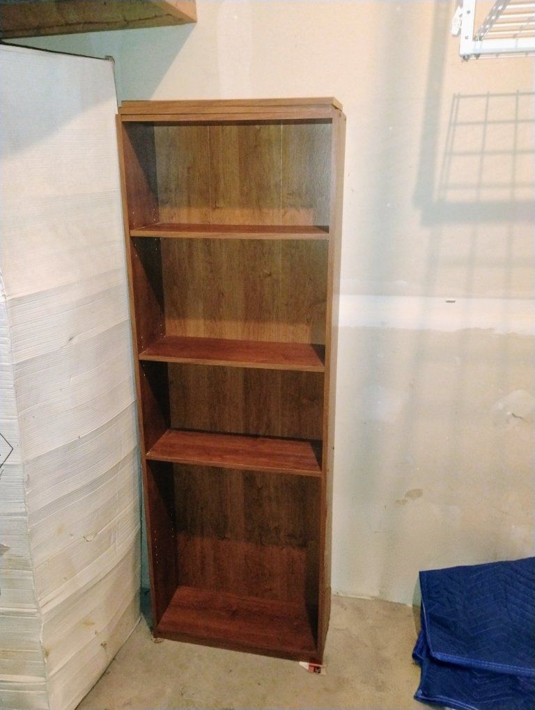 Tall bookshelf with 4 shelves