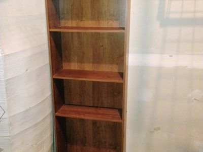 Tall bookshelf with 4 shelves