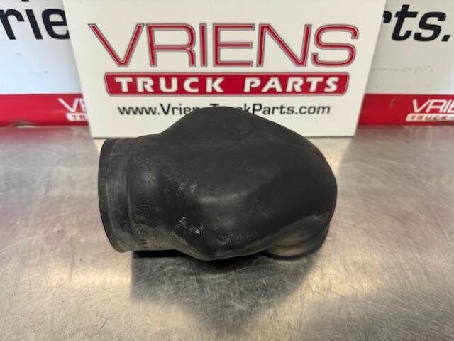 P547694 Engine Air Intake Elbow Hose Connector - 90 deg. angle, Rubber