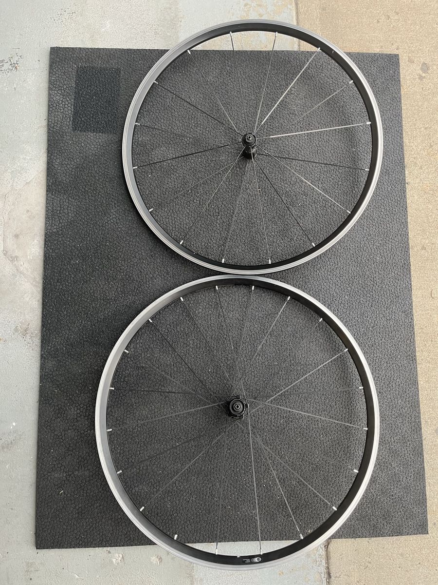 Shimano RS20 Rim Brake Wheelset