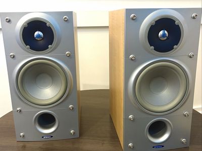 Energy Connoisseur C-3 Speakers + Matching C-STM-1 Factory Stands — Maple