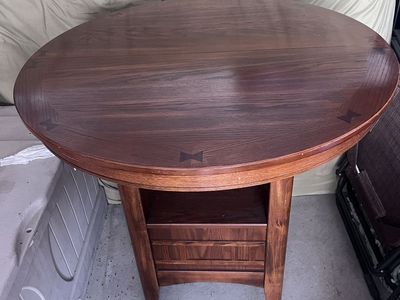 Oak table with 4 matching chairs