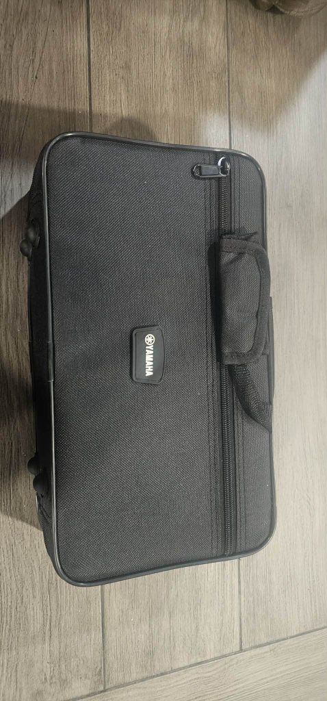 Yamaha YCL-255 Standard Bb Clarinet - New in Box with Case & Accessories