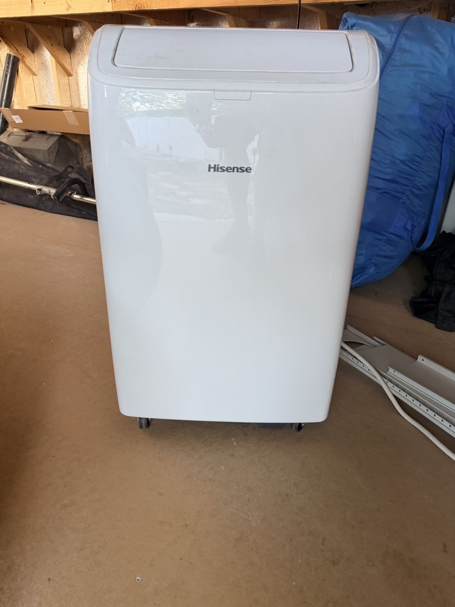 Hisense HAP0825TWD 8,000 BTU Dual Hose Portable Air Conditioner with Inverter & Wi-Fi