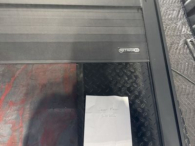RealTruck Retrax EQ Tonneau bed cover