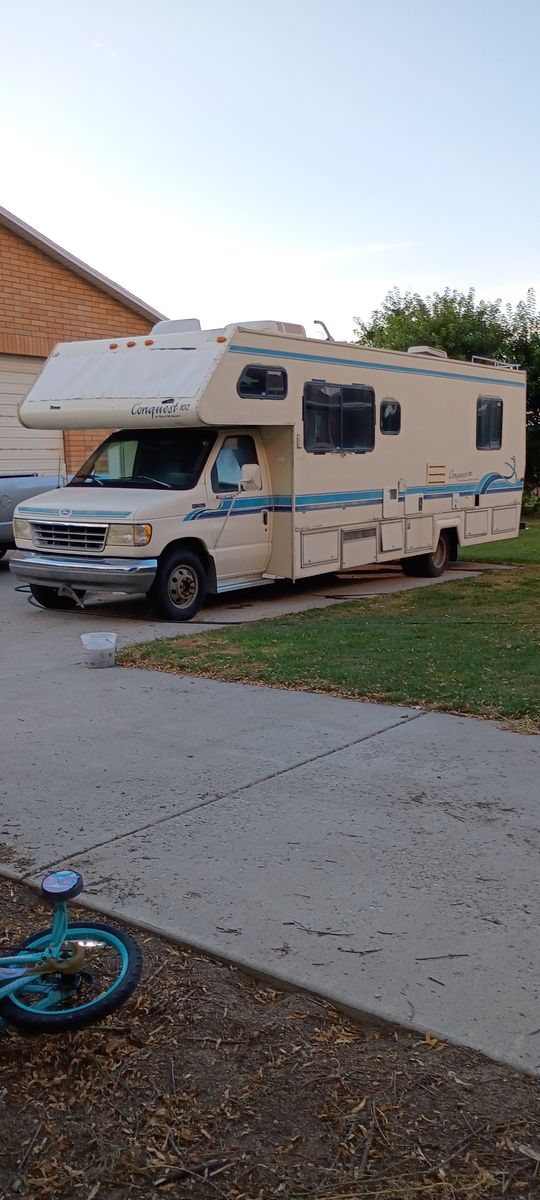1994 Gulf Stream Conquest 102 Class C RV Motorhome