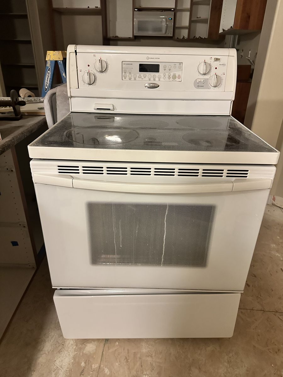 $30 – Electric Oven Range (Glass Top)