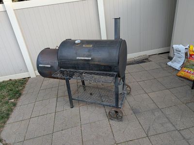 Oklahoma Joe Offset Smoker