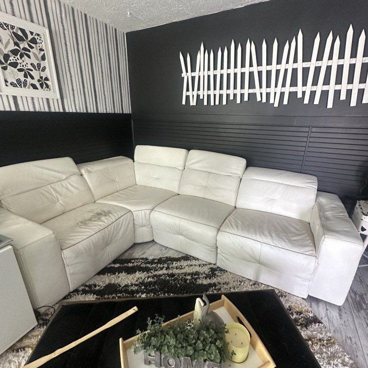 Leather Couches with Recliners
