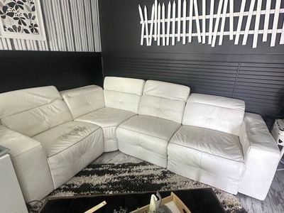 Leather Couches with Recliners
