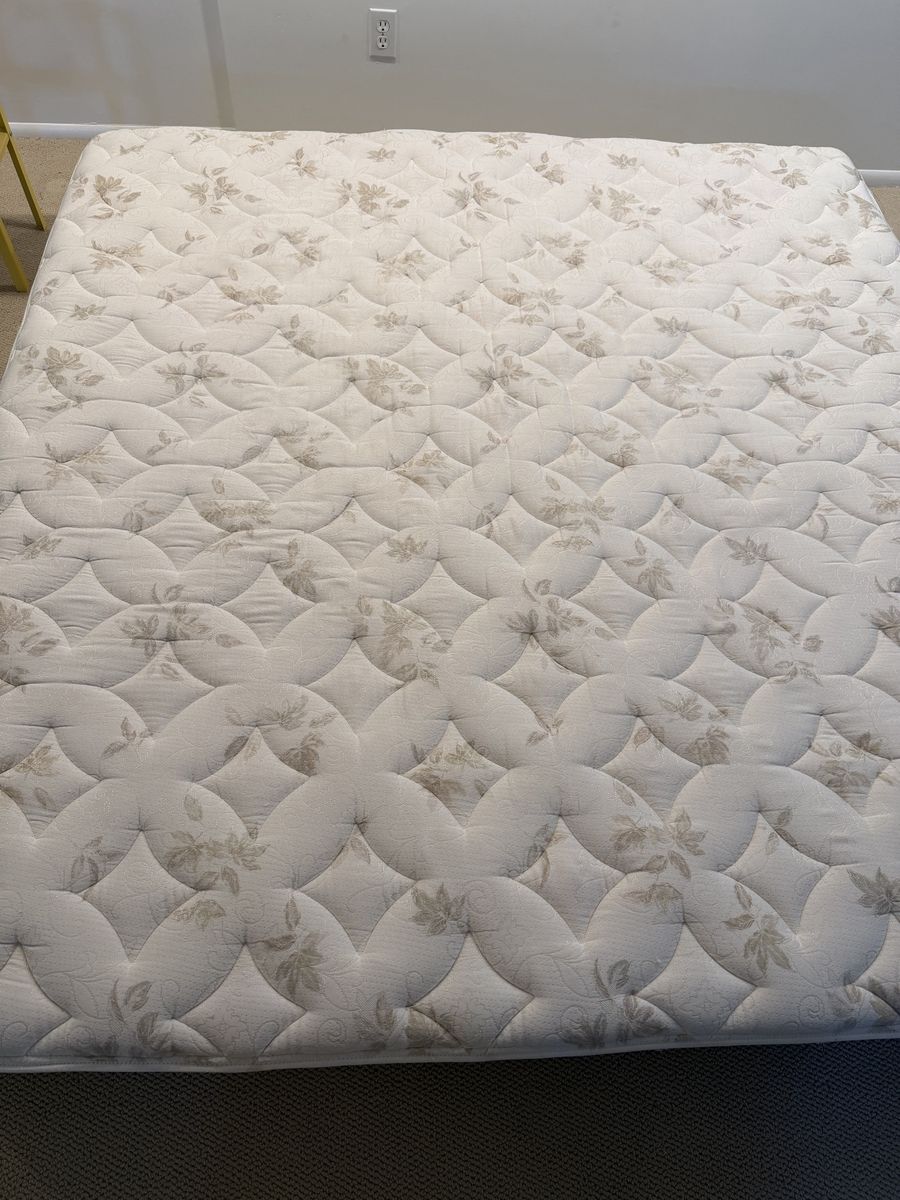 King Pillow Top Mattress (double sided)