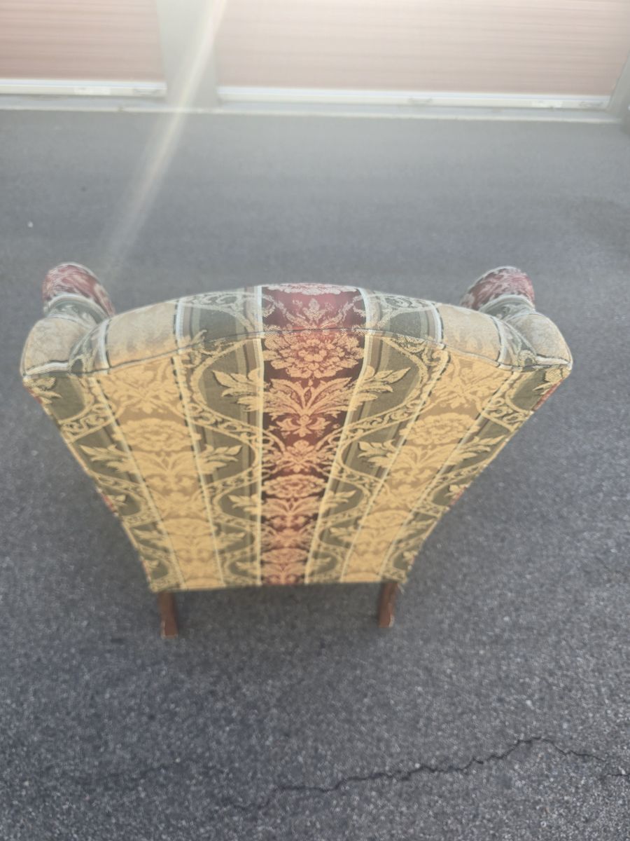 Main image 4