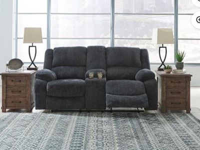 Reclining Loveseat w/Console Ashley Draycoll(NEW)