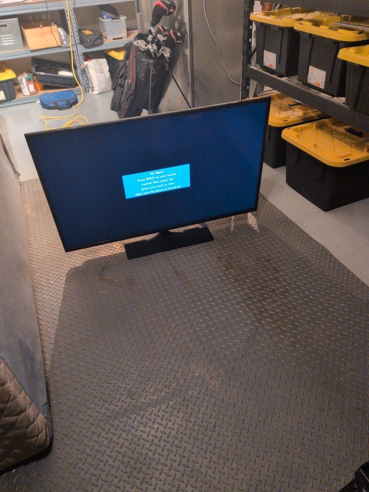 55" insignia TV