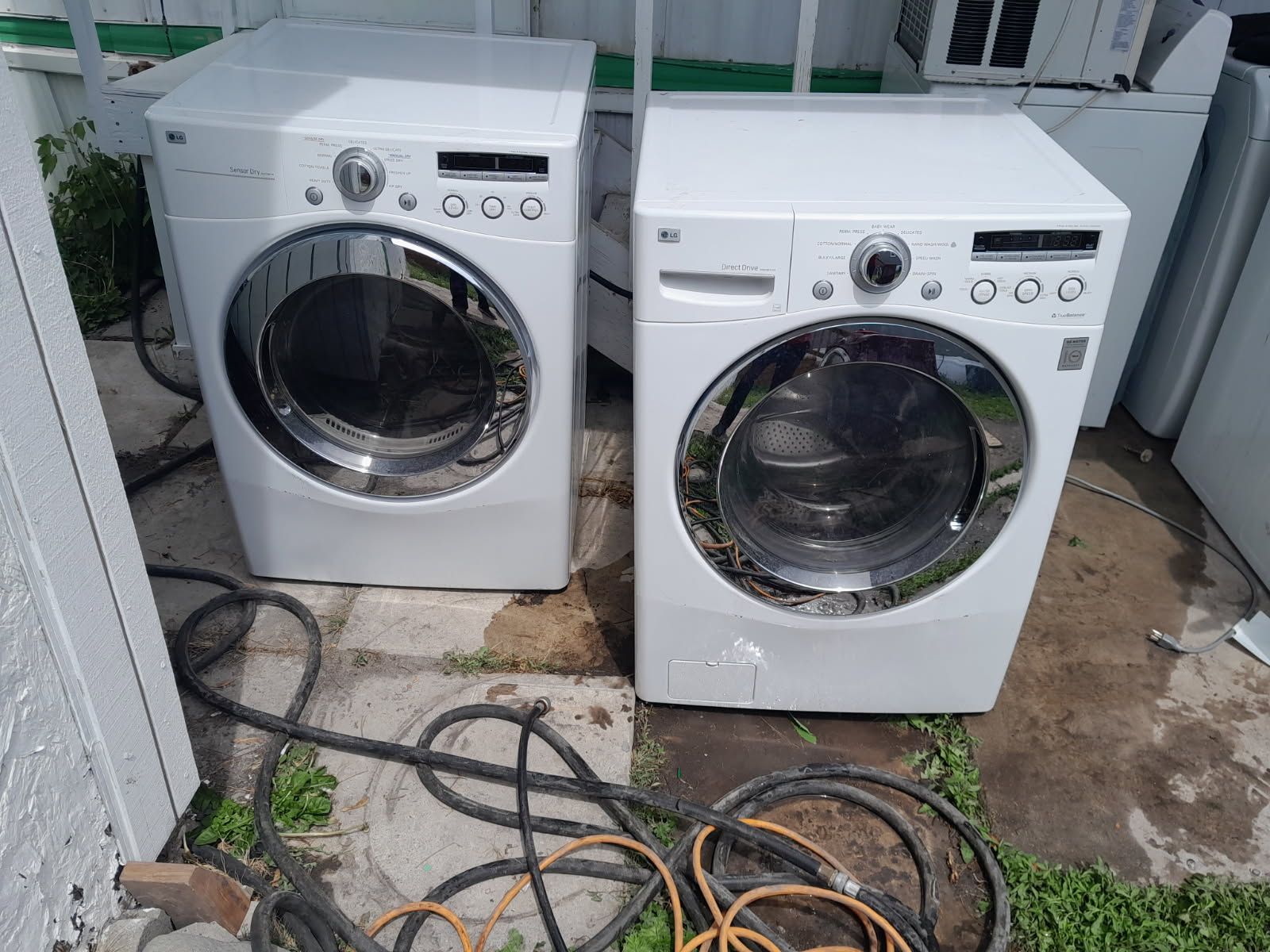 Beautiful LG Front Load Washer and Electric Dryer