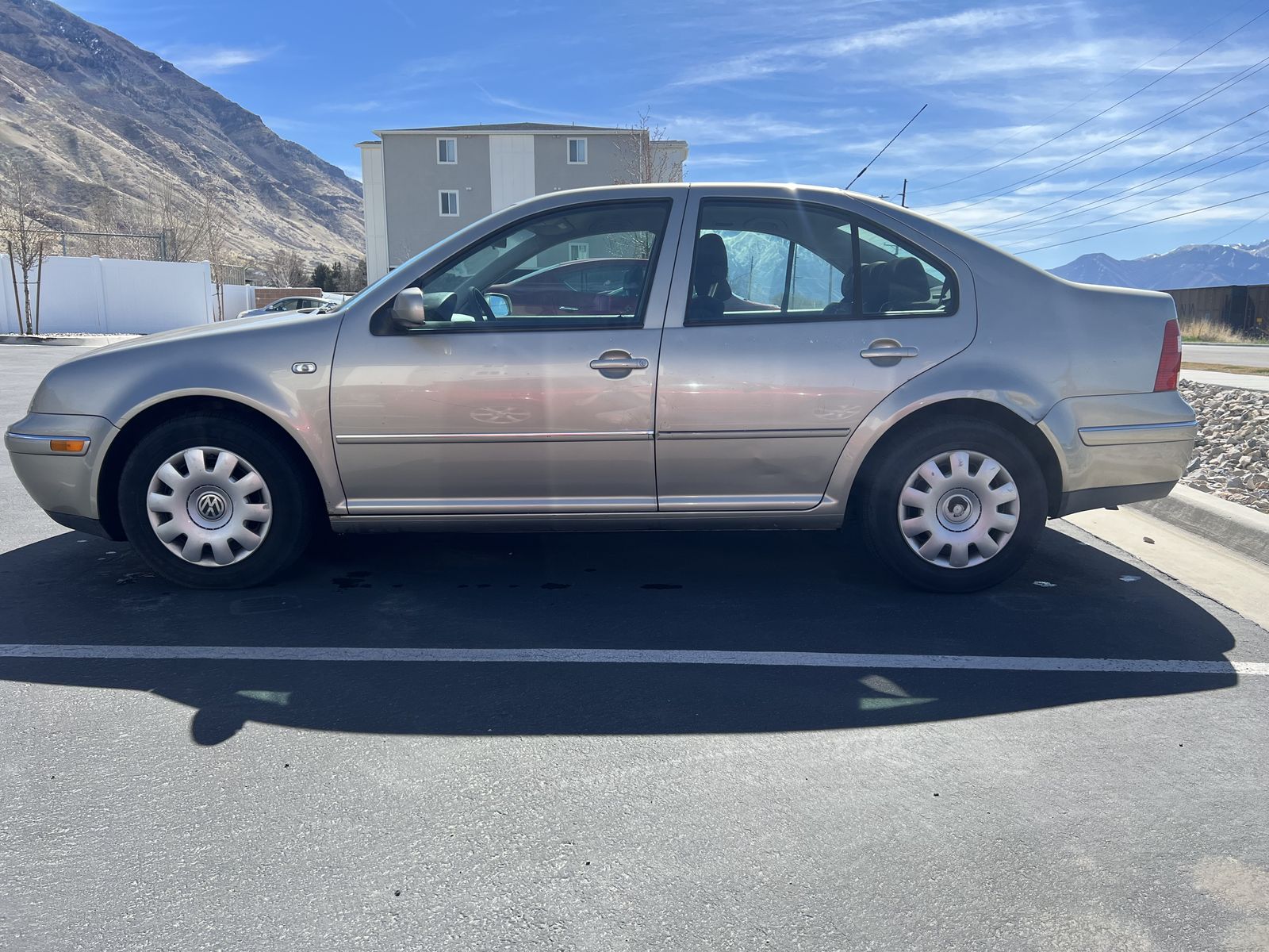 2004 VOLKSWAGEN JETTA GL