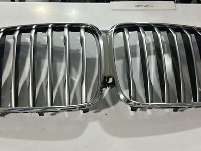 Bmw x 5 2024 chrome grill
