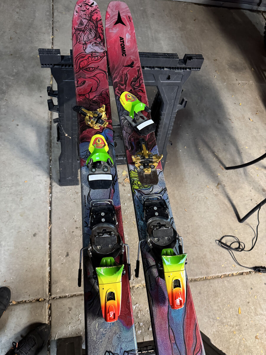 Like New: Atomic Benchetler 110s 188cm w/ CAST Pivot 15s