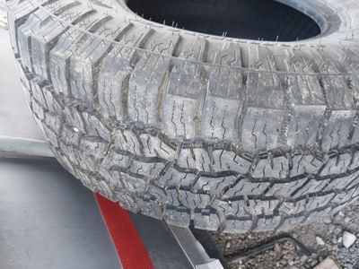 Like New 31 x 10.5 x R15 great tire