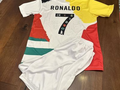 Christiano Ronaldo #7 kids Youth Soccer JerSey Set