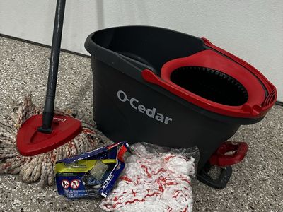 O Cedar ez wring mop and bucket