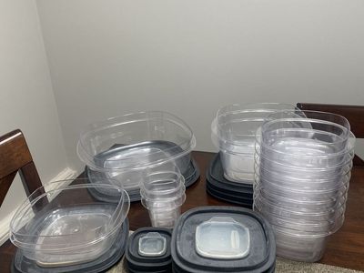 Rubbermaid Food Storage Containers
