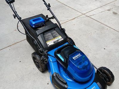 Kobalt 40-volt , ( 1 ) 5 Ah 20-in Push Battery Walk Mower Model KM2041B, Bagger Included. Tested. Excellent Conditions!