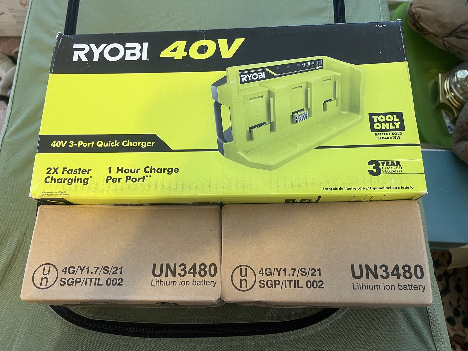 🟡 Ryobi 40V Bundle – 3-Port Quick Charger + 2x 5Ah Batteries | NEW IN BOX