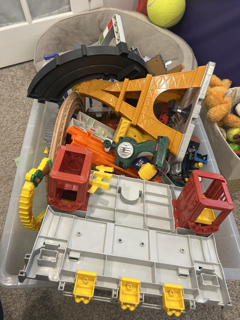 Geo Trax Set Including 1 Train