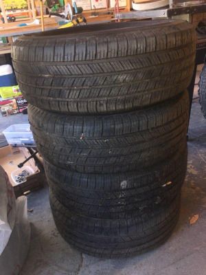225 / 60 / R16 Michelin Defender Tires