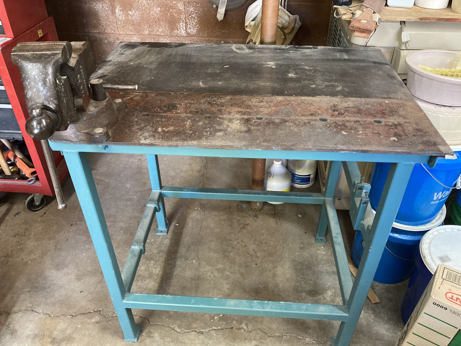Steel Work Bench with Vice 3'X26"X3"