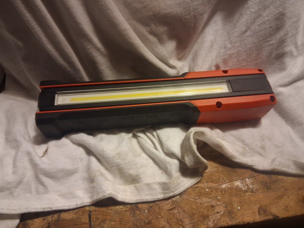 ICON 1000 Lumen Dual-Sided Rechargeable Bar Light