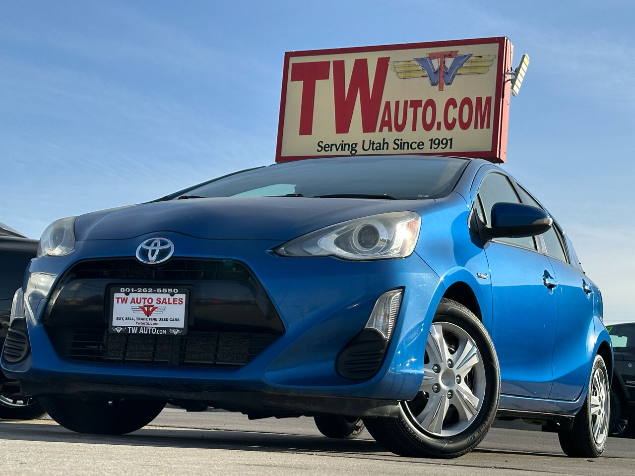 2016 TOYOTA PRIUS C Two