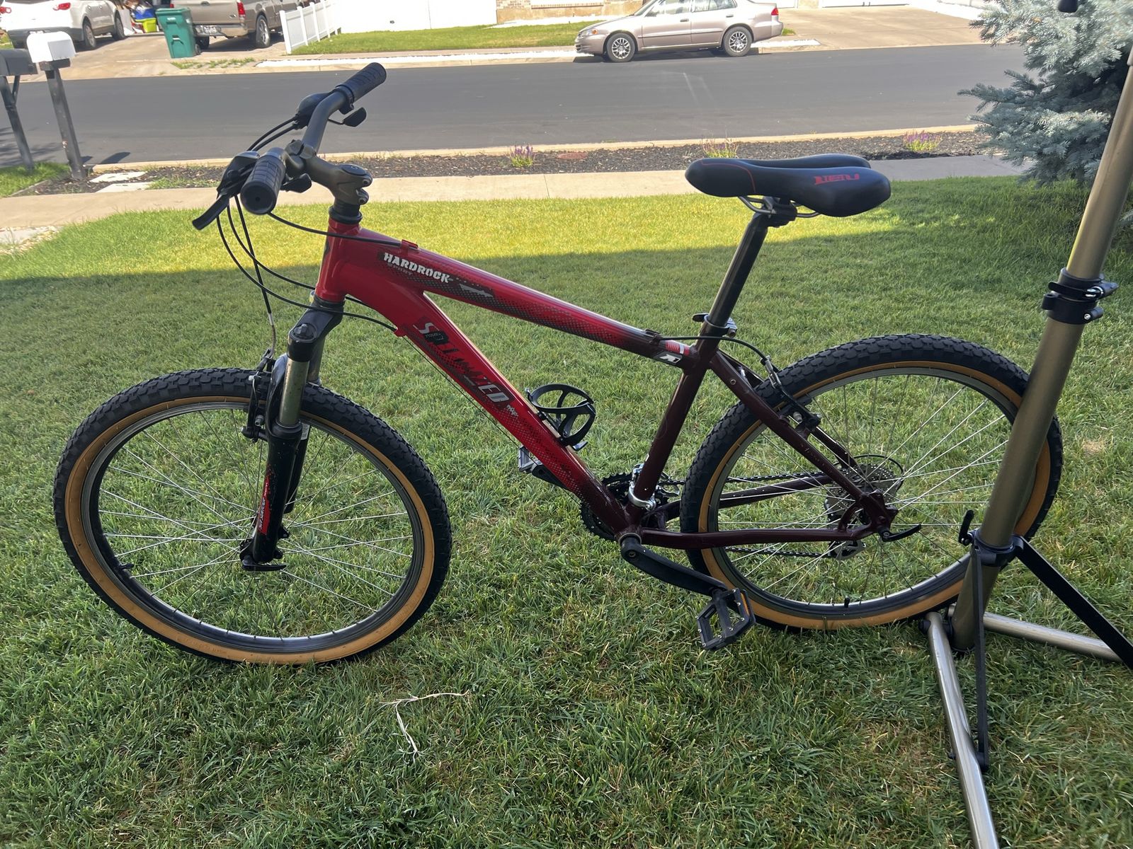 Specialized Hardrock Sport Mountain Bike - Red/Maroon, Size 17 - Front Suspension