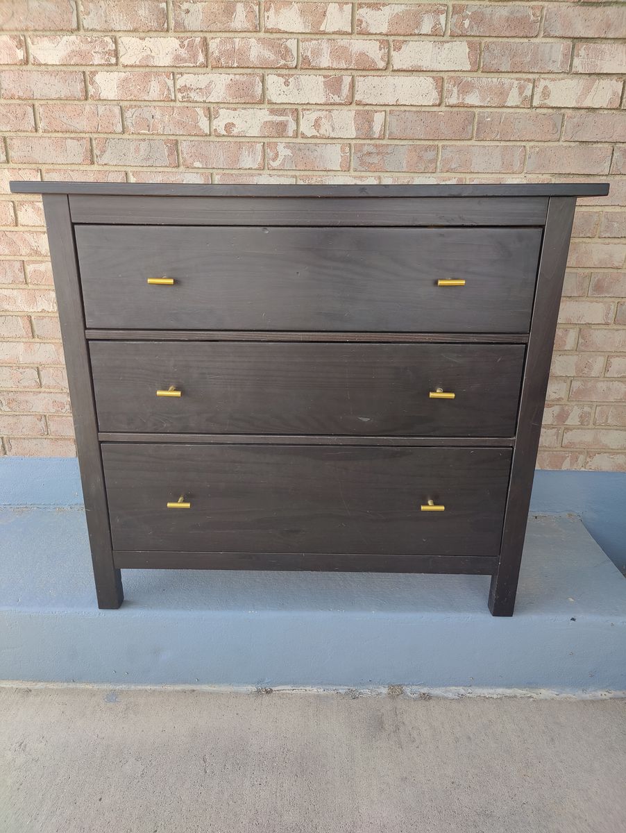 Cute Three Drawer Dresser
