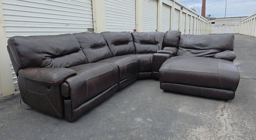 [FREE DELIVERY] Beautiful 5-Piece Real Leather Sectional With Recliners
