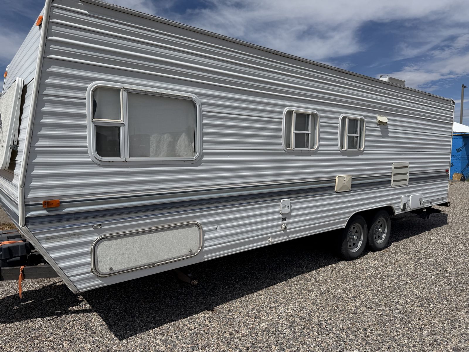 Travel Trailer Bumper Pull with Bunk Beds and Bathroom