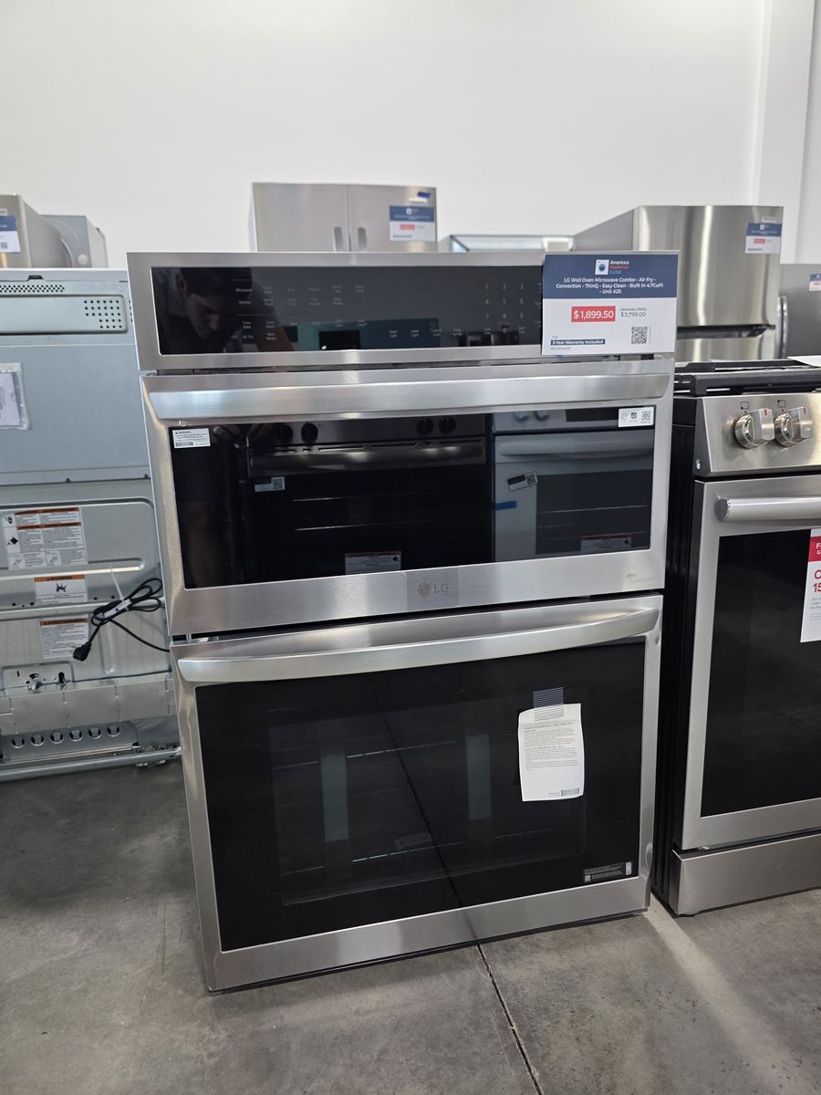 LG 30” Smart Combination Wall Oven – Air Fry, True Convection & ThinQ®