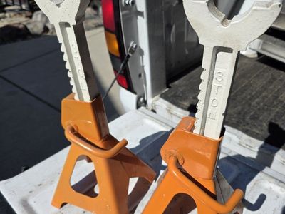 Heavy Duty 3-Ton Jack Stands (Pair) - Reliable Vehicle Support